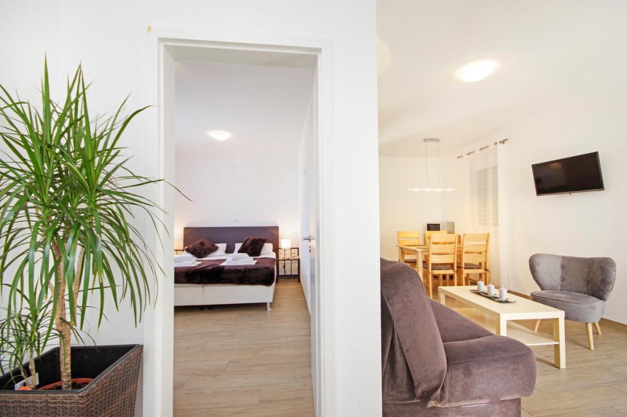 Apartment Laura Privlaka  Eksteriør billede